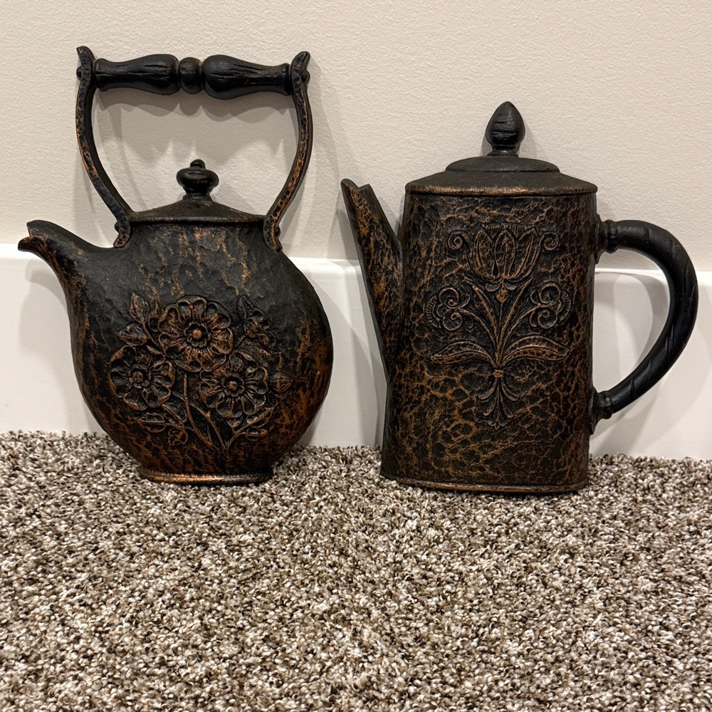 Vintage Embossed Decorative Teapot & Coffee Pot Set wall decorBronze Homco